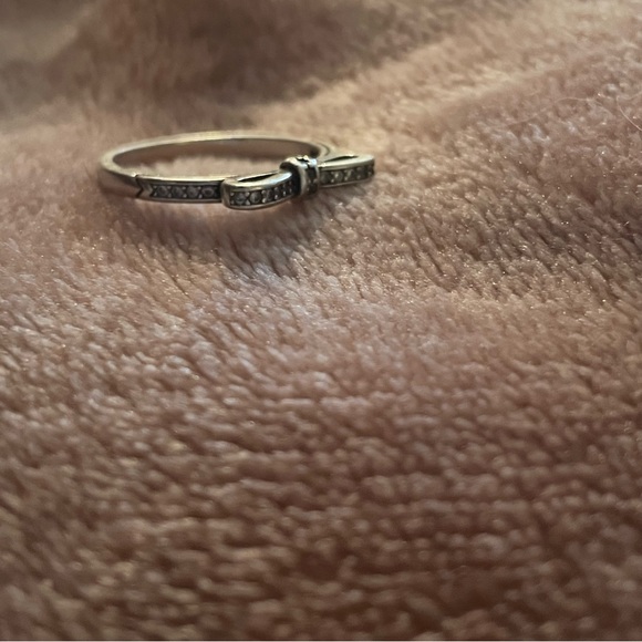 Bow Tie Sterling Silver 925 Stacking Ring - Picture 4 of 5